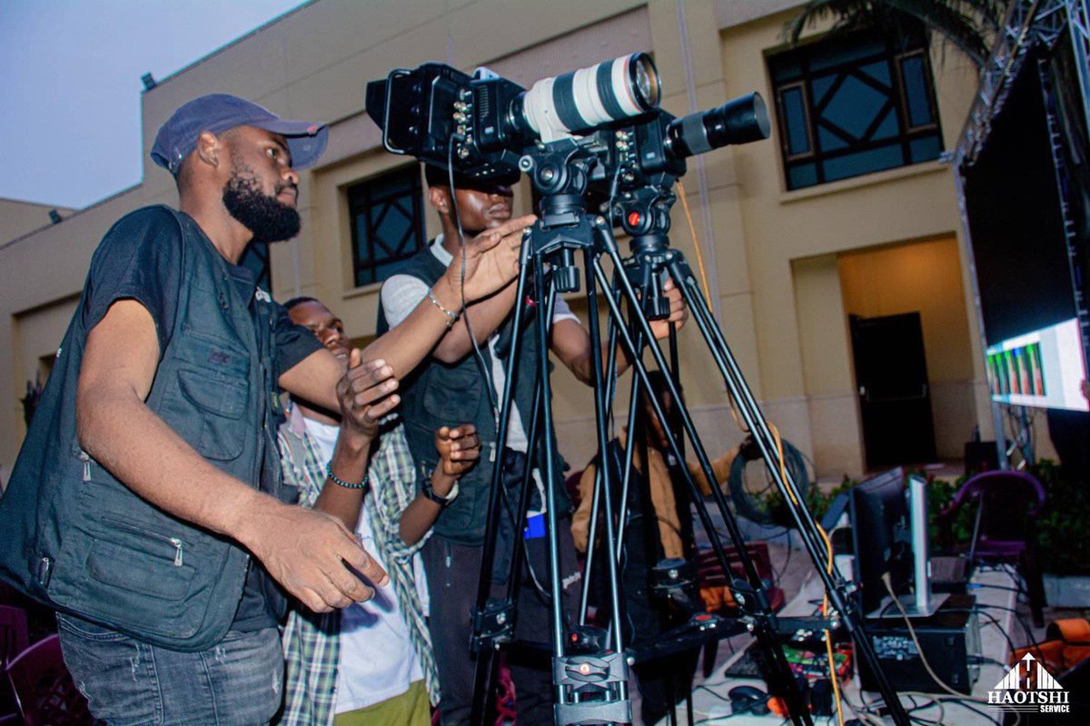 mbayo_beni's tweet photo. Conférences, funérailles, événements spéciaux…
Pour un live streaming fluide, pro et en haute qualité, faites appel à nous !
Équipements Blackmagic de dernière génération, son et image impeccables.
#Streaming #Cérémonie #Blackmagic #LiveEvent #ProductionPro https://t.co/nel0XDmaGX