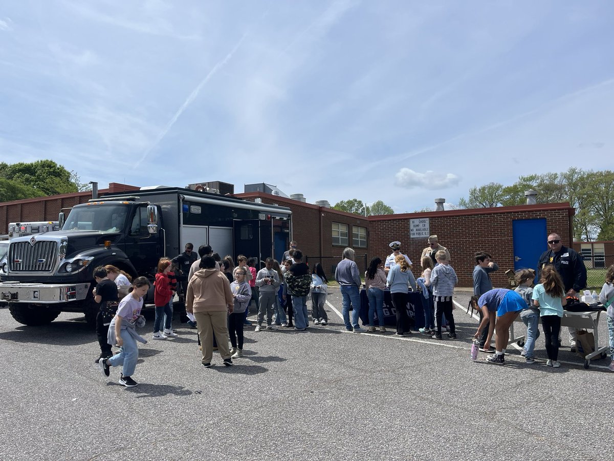 <a href="/VBFairfieldES/">Fairfield Elementary School @vbschools</a> <a href="/khingerty/">LoveTeachInspire (Kristi Hingerty, Ed.D)</a> Career day is the best day!