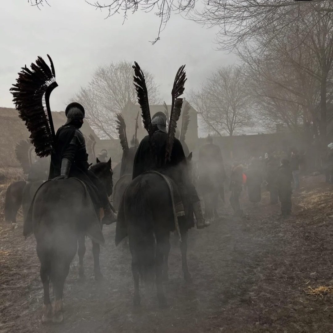 Cinzia_cp66's tweet image. L'attenzione ai particolari👏👏👏 #CanYamanIlTurco
Gli Ussari alati polacchi (Husaria),  celebre cavalleria pesante del Regno di Polonia diventati leggendari proprio per aver respinto l'assedio ottomano a Vienna.