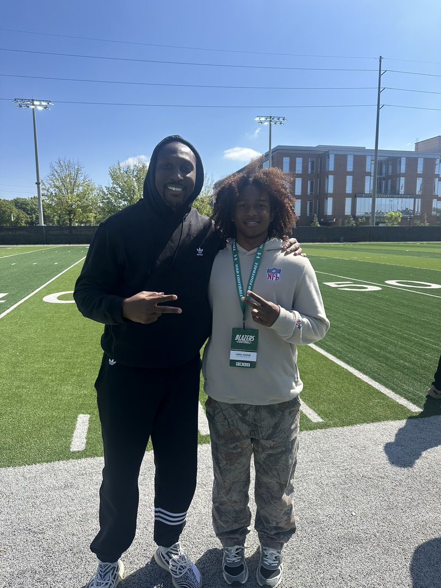 Had a great visit to Birmingham. Thank you <a href="/DilfersDimes/">Trent Dilfer</a> <a href="/CoachD_Mitch/">Danny Mitchell</a> <a href="/CoachKGarver/">Coach Kevin Garver</a> <a href="/lino_lupinetti/">Lino Lupinetti</a> and the entire <a href="/UAB_FB/">UAB Football</a> staff for having me.

#Firebreathersonly #b13ssed #studentath13te