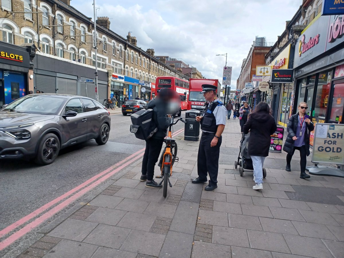 Valentines Police (@mpsvalentines) on Twitter photo <a href="/MPSValentines/">Valentines Police</a> SNT patrolled the ward, engaging residents, warning cyclists on pavements, and tackling park ASB. Focused on Lynton Crescent after drug reports. Committed to safer streets, step by step. <a href="/MPSValentines/">Valentines Police</a> SNT patrolled the ward, engaging residents, warning cyclists on pavements, and tackling park ASB. Focused on Lynton Crescent after drug reports. Committed to safer streets, step by step.