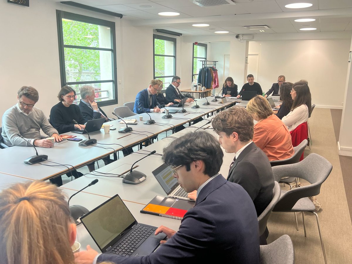 Commission Europe/International <a href="/medef/">Mouvement des Entreprises de France</a> : US, Chine, réforme code douanier, textes européens, agenda diplo éco… 100+ adhérents connectés pour nourrir nos positions, remonter et croiser les infos.

Dans une période d’instabilité, s’appuyer sur la force collective !
<a href="/SophieSidos/">Sophie Sidos</a>