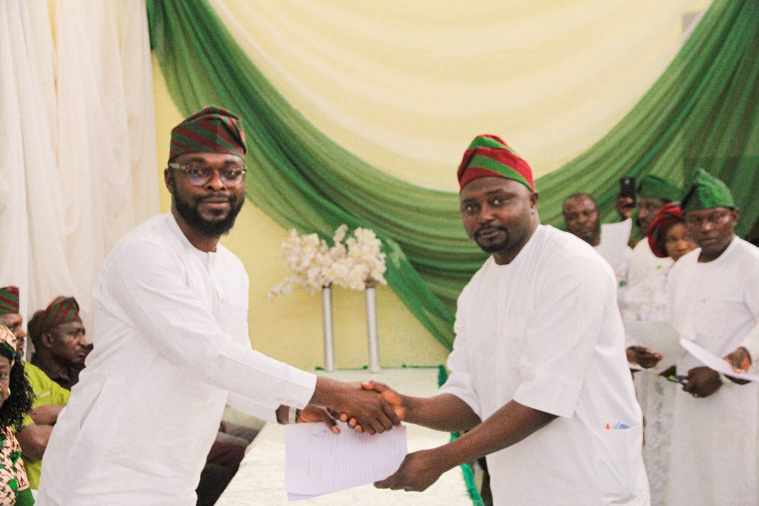 JosSouth_LGA's tweet photo. Jos South Chairman Inaugurates New Supervisory Councillors and Advisers to Drive Development

The Jos South Local Government Area today witnessed the swearing-in of newly appointed supervisory councillors and Advisers during a ceremony at the council Secretariat, https://t.co/6tmrCpcgCl