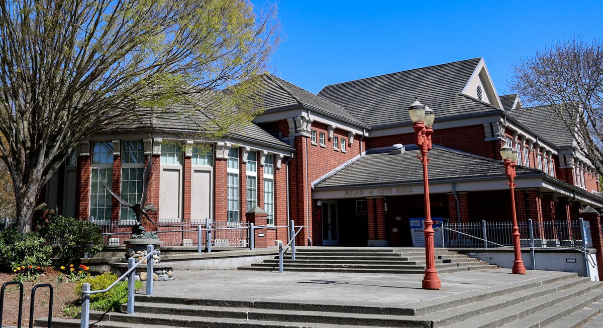 City of Issaquah (@cityofissaquah) on Twitter photo The <a href="/IssaquahPolice/">IssaquahPolice</a> need more space, their facility is shared with City Hall staff. As we focus on addressing facility needs, we’re seeking feedback.
How do you prefer to do business with us? What shared community spaces are needed?
Take our survey: bit.ly/4lDf9We The <a href="/IssaquahPolice/">IssaquahPolice</a> need more space, their facility is shared with City Hall staff. As we focus on addressing facility needs, we’re seeking feedback.
How do you prefer to do business with us? What shared community spaces are needed?
Take our survey: bit.ly/4lDf9We