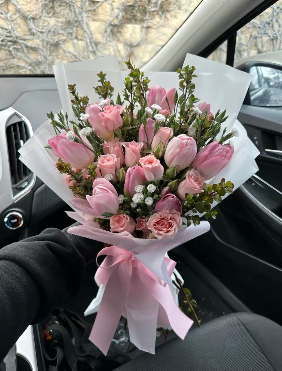 i3Moment's tweet image. Pretty flowers bouquet