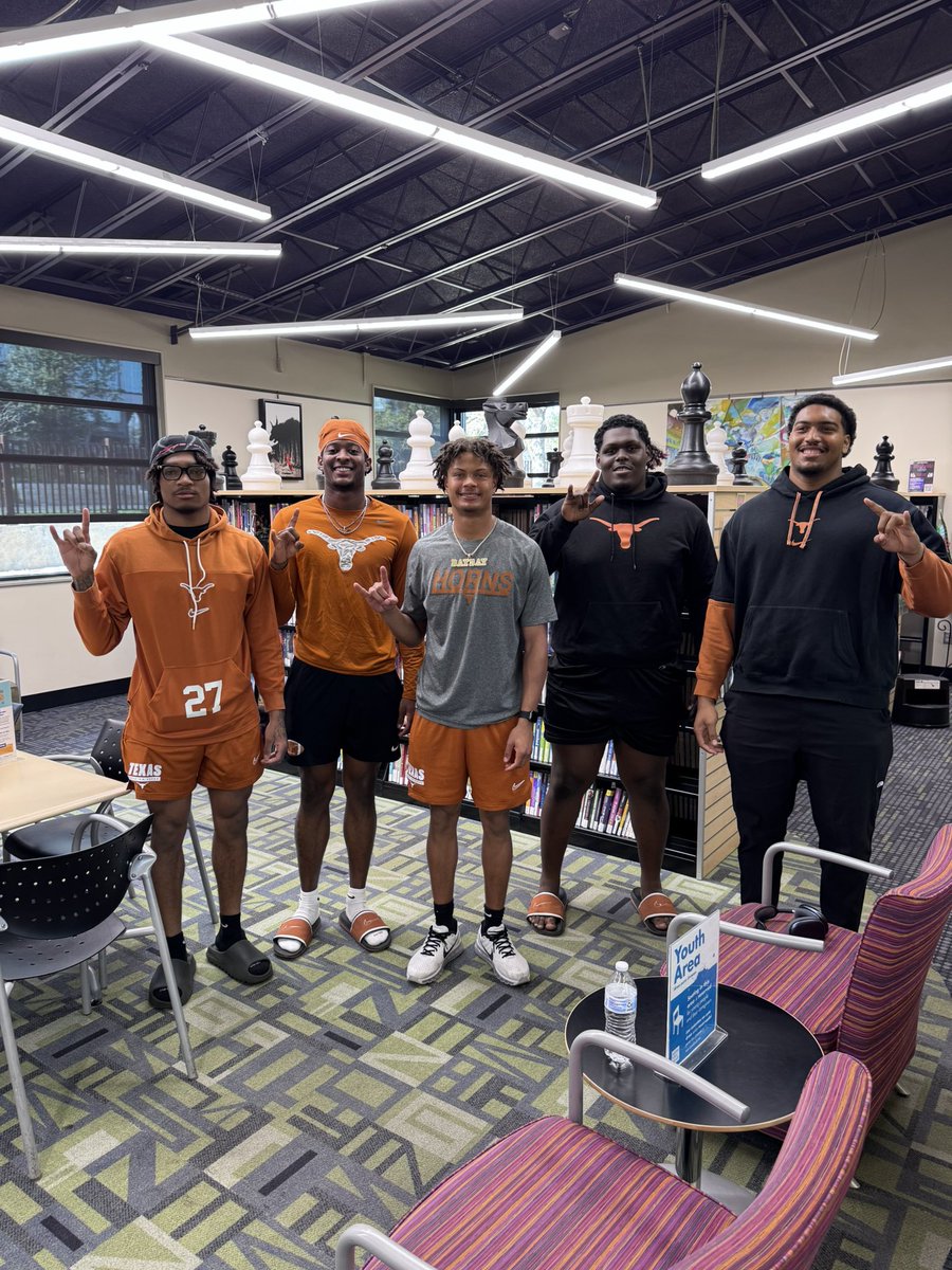 Daylan McCutcheon (@daylanmccutch11) on Twitter photo Your support helps The Library Foundation grow programs like the Kids Block Party, atCentral, Mayor's Book Club, and Badgerdog Creative Writing Workshops. To learn more visit, bit.ly/3RSDcmt <a href="/TexasOneFund/">Texas One Fund</a> Your support helps The Library Foundation grow programs like the Kids Block Party, atCentral, Mayor's Book Club, and Badgerdog Creative Writing Workshops. To learn more visit, bit.ly/3RSDcmt <a href="/TexasOneFund/">Texas One Fund</a>