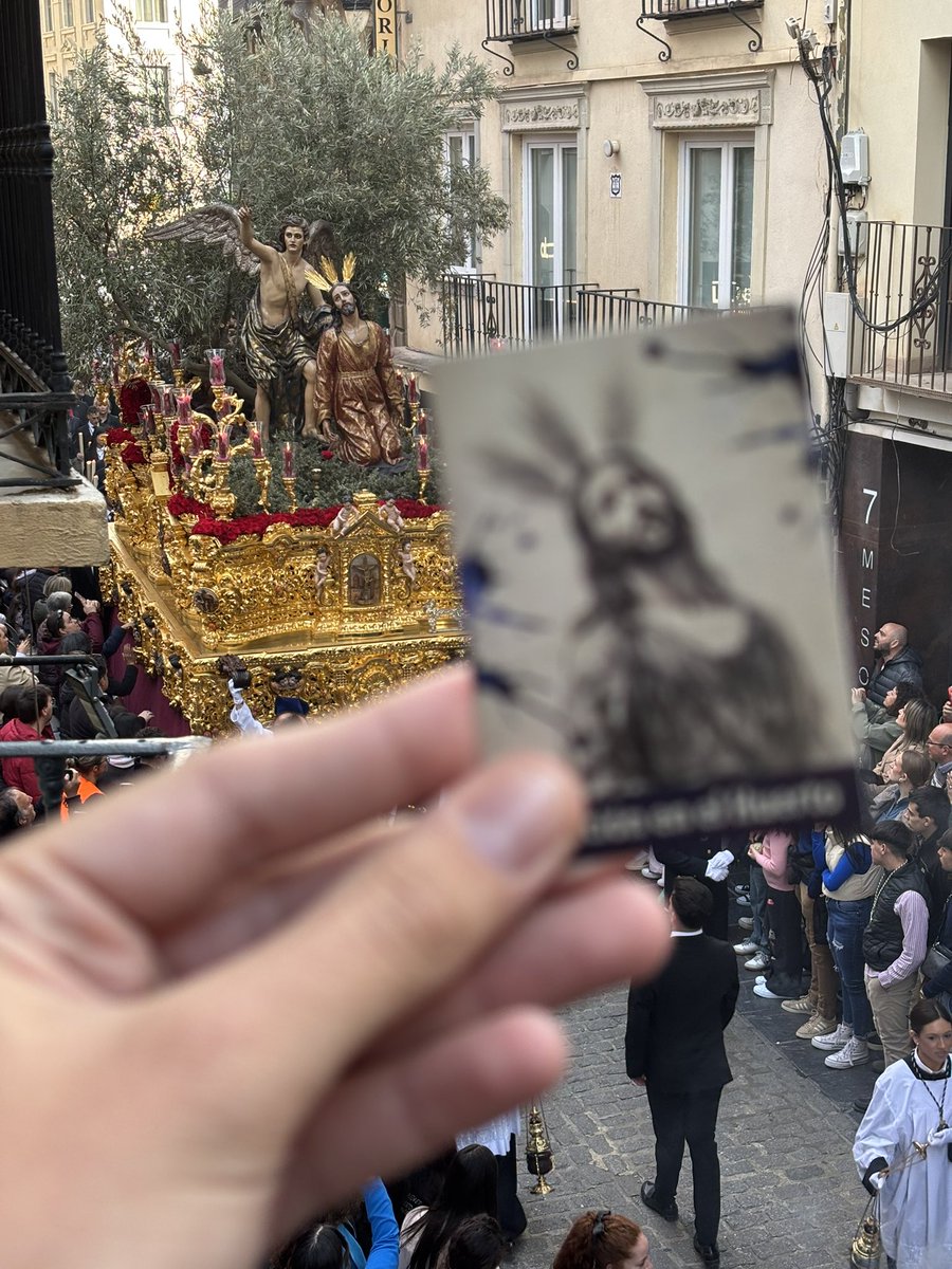 Un pedacito de mi frente a la inconmensurable fe que lo sostiene.