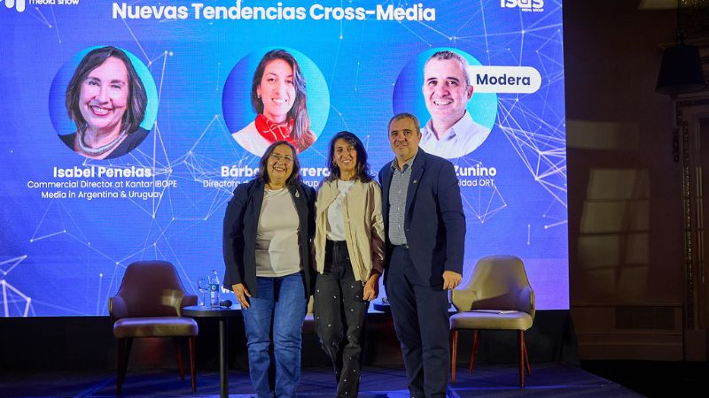 Universidad ORT Uruguay (@universidadort) on Twitter photo 🏛️ ORT presente en el Uruguay Media Show
El decano de la Facultad de <a href="/ComunicacionORT/">Comunicación ORT</a>, Dr. <a href="/eazunino/">Esteban Zunino</a>, participó en el evento que reunió a líderes del sector digital y de las telecomunicaciones para debatir sobre innovación y tendencias en medios.
🔗 bit.ly/UruguayMediaSh… 🏛️ ORT presente en el Uruguay Media Show
El decano de la Facultad de <a href="/ComunicacionORT/">Comunicación ORT</a>, Dr. <a href="/eazunino/">Esteban Zunino</a>, participó en el evento que reunió a líderes del sector digital y de las telecomunicaciones para debatir sobre innovación y tendencias en medios.
🔗 bit.ly/UruguayMediaSh…