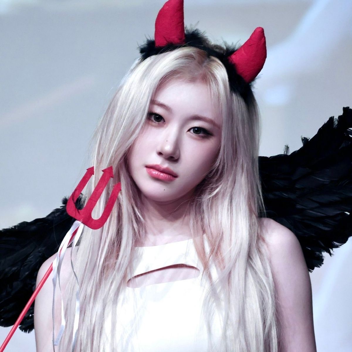 chaerpics's tweet photo. 😈 https://t.co/Fskv6TJxp3