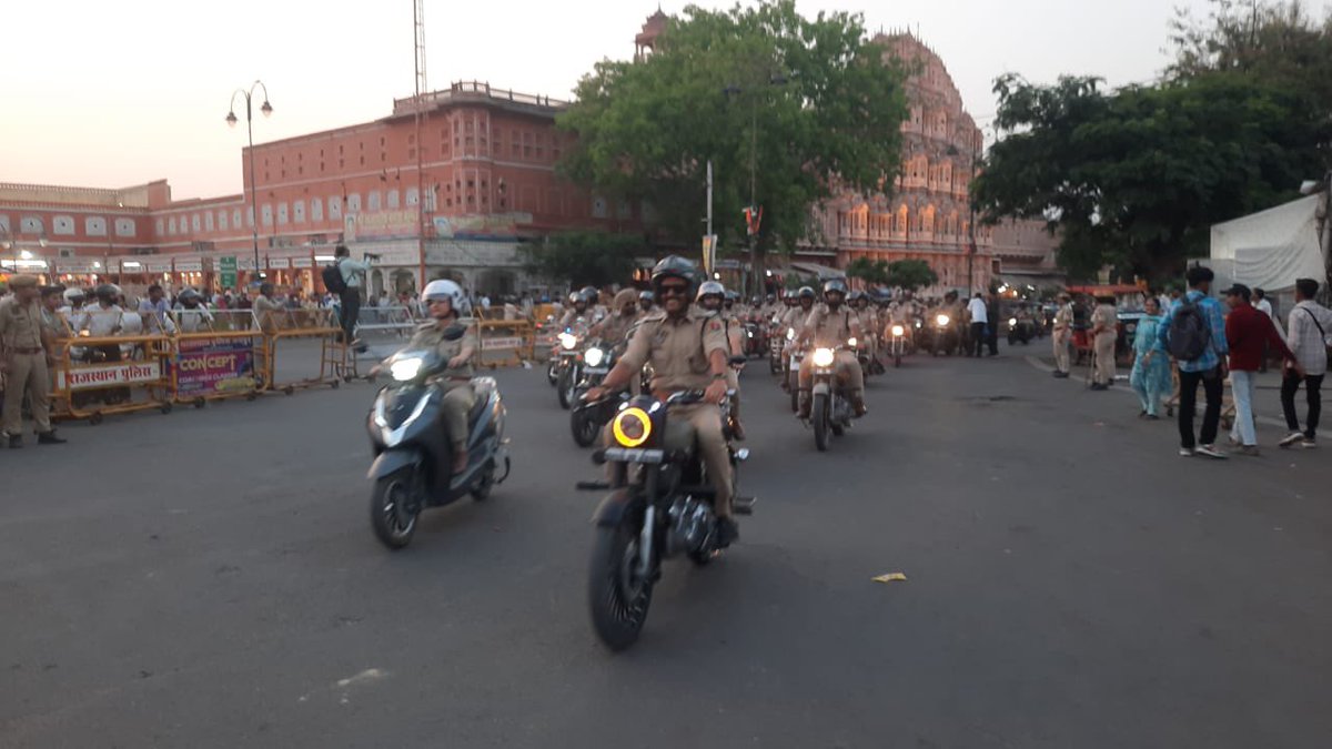 INDIA NEWS RAJASTHAN (@raj_indianews) on Twitter photo #рдЬрдпрдкреБрд░
рд░рд╛рдЬрд╕реНрдерд╛рди рдкреБрд▓рд┐рд╕ рд╕реНрдерд╛рдкрдирд╛ рджрд┐рд╡рд╕ рдХрд╛рд░реНрдпрдХреНрд░рдо, рдиреЙрд░реНрде рдкреБрд▓рд┐рд╕ рдиреЗ рдирд┐рдХрд╛рд▓реА рд╡рд╛рд╣рди рд░реИрд▓реА,рдХрдорд┐рд╢реНрдирд░ рдмреАрдЬреВ рдЬреЙрд░реНрдЬ рдЬреЛрд╕рдл рдиреЗ рджрд┐рдЦрд╛рдИ рд╣рд░реА рдЭрдВрдбреА,рдбреАрд╕реАрдкреА рдиреЙрд░реНрде рд░рд╛рд╢рд┐ рдбреЛрдЧрд░рд╛, рдПрдбреАрд╕реАрдкреА рдбреЙ рджреБрд░реНрдЧрд╕рд┐рдВрд╣ рд╕рд╣рд┐рдд рдЕрдиреНрдп рдЕрдзрд┐рдХрд╛рд░реА рдореМрдЬреВрдж
<a href="/PoliceRajasthan/">Rajasthan Police</a>
<a href="/RajPoliceHelp/">Rajasthan Police HelpDesk</a>
<a href="/MohummedRazaul1/">Raza Ullah</a> #рдЬрдпрдкреБрд░
рд░рд╛рдЬрд╕реНрдерд╛рди рдкреБрд▓рд┐рд╕ рд╕реНрдерд╛рдкрдирд╛ рджрд┐рд╡рд╕ рдХрд╛рд░реНрдпрдХреНрд░рдо, рдиреЙрд░реНрде рдкреБрд▓рд┐рд╕ рдиреЗ рдирд┐рдХрд╛рд▓реА рд╡рд╛рд╣рди рд░реИрд▓реА,рдХрдорд┐рд╢реНрдирд░ рдмреАрдЬреВ рдЬреЙрд░реНрдЬ рдЬреЛрд╕рдл рдиреЗ рджрд┐рдЦрд╛рдИ рд╣рд░реА рдЭрдВрдбреА,рдбреАрд╕реАрдкреА рдиреЙрд░реНрде рд░рд╛рд╢рд┐ рдбреЛрдЧрд░рд╛, рдПрдбреАрд╕реАрдкреА рдбреЙ рджреБрд░реНрдЧрд╕рд┐рдВрд╣ рд╕рд╣рд┐рдд рдЕрдиреНрдп рдЕрдзрд┐рдХрд╛рд░реА рдореМрдЬреВрдж
<a href="/PoliceRajasthan/">Rajasthan Police</a>
<a href="/RajPoliceHelp/">Rajasthan Police HelpDesk</a>
<a href="/MohummedRazaul1/">Raza Ullah</a>