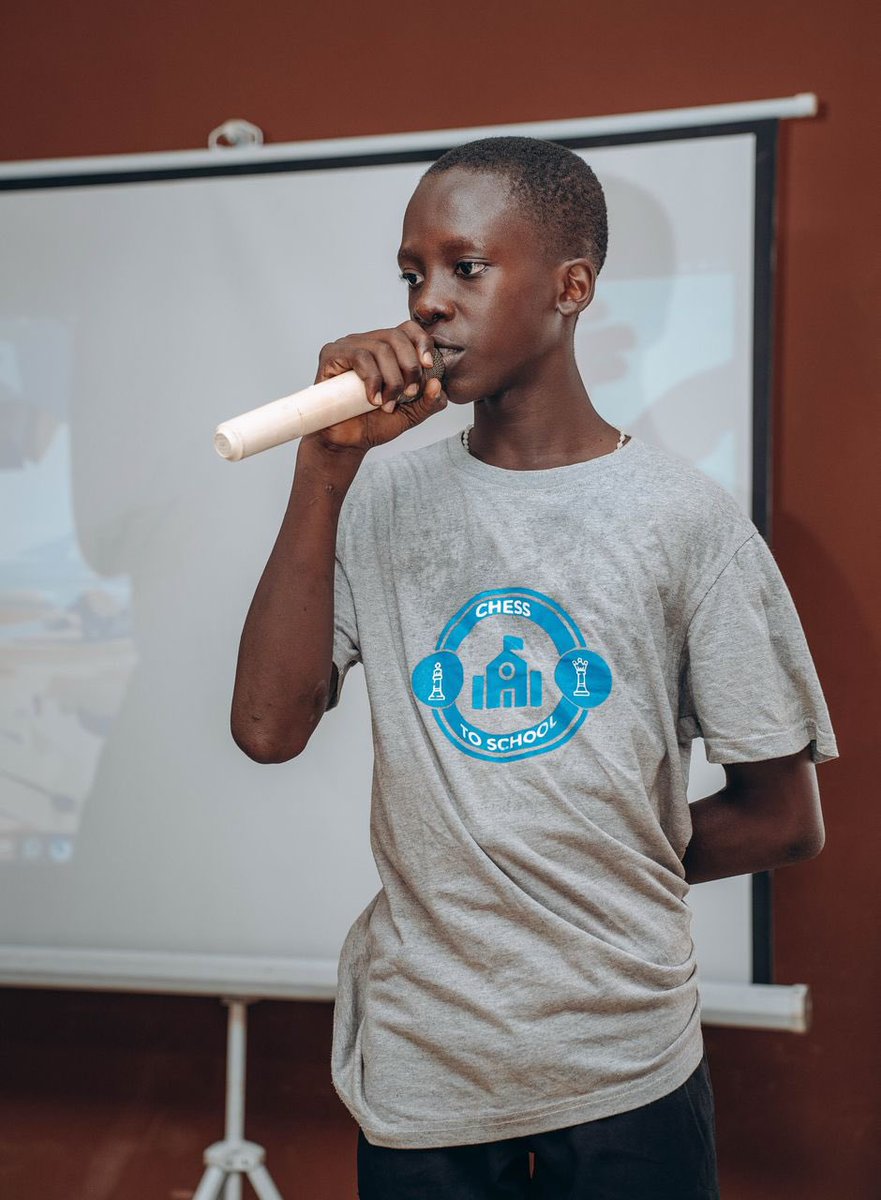 thegiftofchess's tweet photo. We gathered 200 children “125 from the slums, 25 w/ autism, 50 w/ hearing disabilities” showing them the greatest chess movies in history. It was not just a movie viewing it was a “movement” organized by @Chesstoschool to help transform the lives of children in our community 🇳🇬. https://t.co/N5kilHEW09