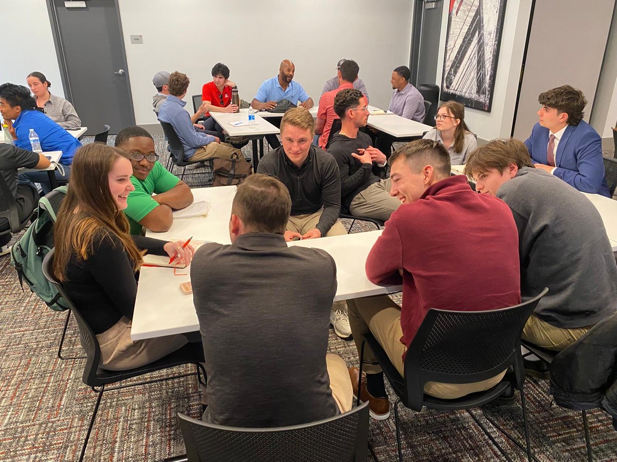FSUSport's tweet image. Congrats to Alex Kempton of FSU Sport Management on earning the Yoseloff Scholarship to attend #SABR25! βΎπ
Alex is making strides in baseball analytics with FSU Baseball & connected at the conference with alum Liam Kennedy (β24), who presented on pitching models.
#FSUSPM