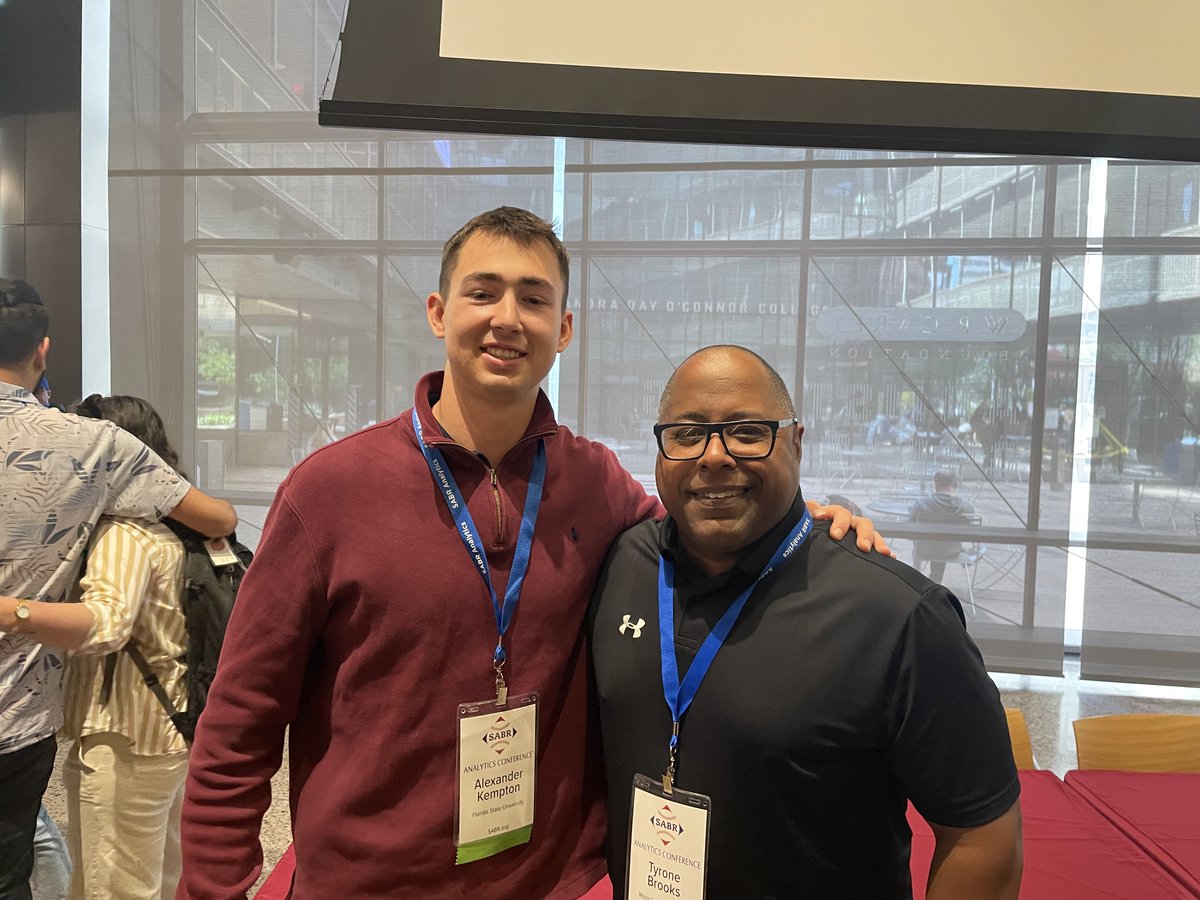 FSUSport's tweet image. Congrats to Alex Kempton of FSU Sport Management on earning the Yoseloff Scholarship to attend #SABR25! βΎπ
Alex is making strides in baseball analytics with FSU Baseball & connected at the conference with alum Liam Kennedy (β24), who presented on pitching models.
#FSUSPM