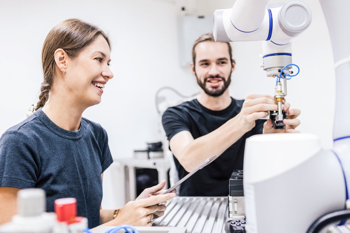 De Rijksuniversiteit Groningen ontvangt €1,5 miljoen subsidie voor het pilotproject Deep Tech Fellows. 18 promovendi krijgen de kans om hun technologie tot startup te ontwikkelen. Meer info: provinciegroningen.nl/actueel/nieuws…