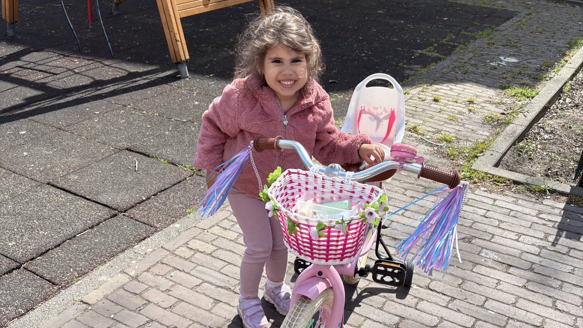 Nog een paar weken en dan gaat MiniMuppet naar school. Lekker cliché, maar wat vliegt de tijd!