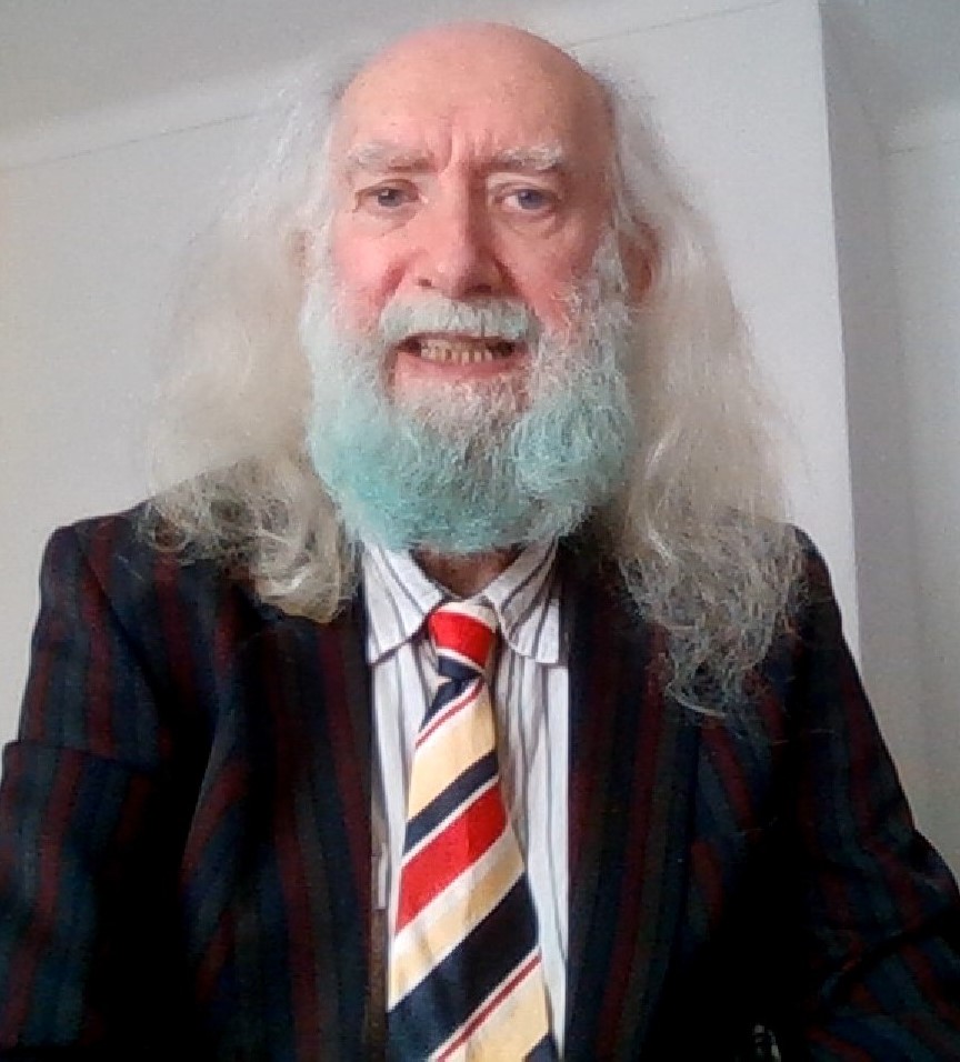 bardofely's tweet image. I had to come up with a photo showing my head and shoulders and eyes and me looking professional. This is it. What do you all think? #selfies #portraitphotos #lookingprofessional #steveandrews #headandshoulders