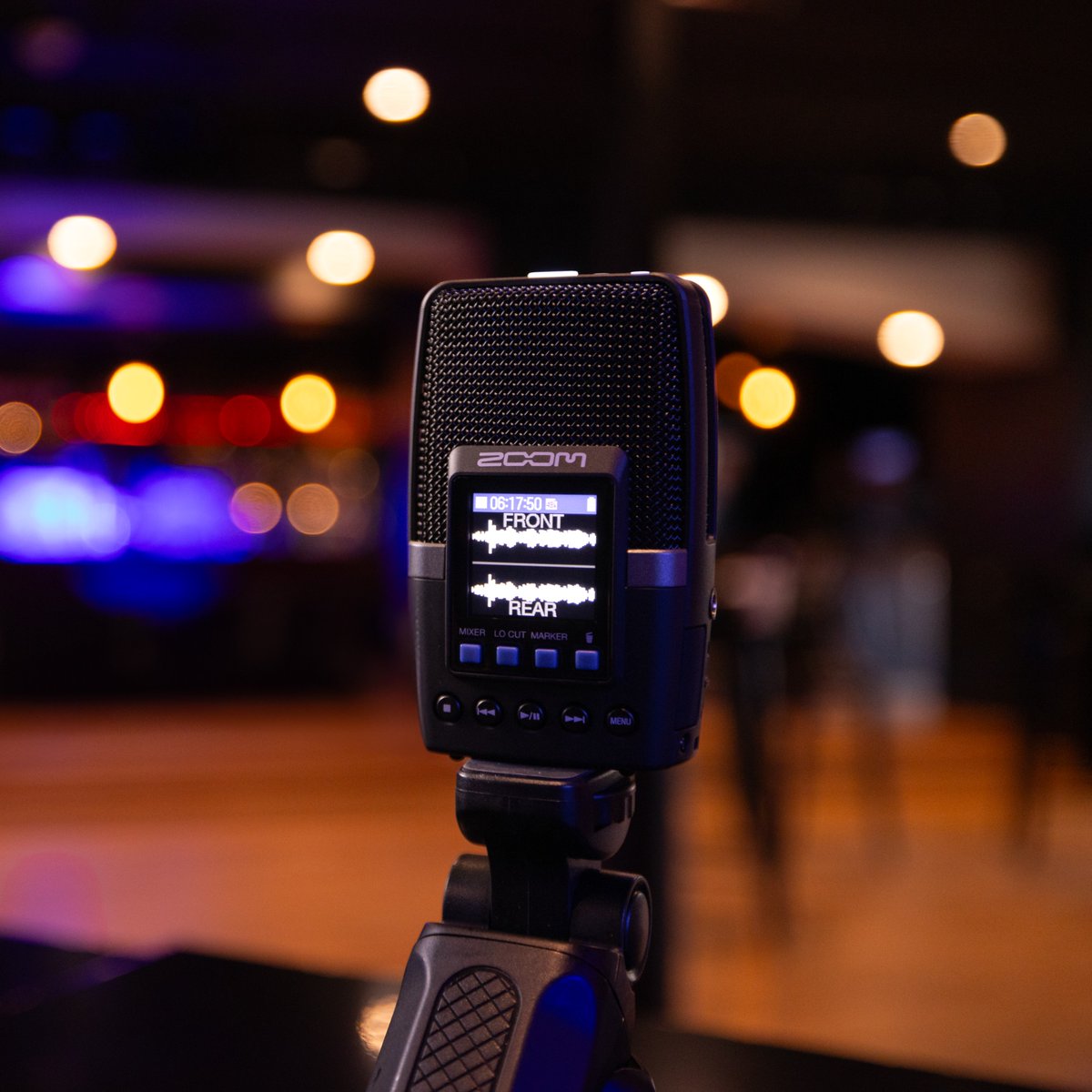 ZoomSoundLab's tweet image. 🎤 Capture audio from every angle with the Zoom H2essential Handy Recorder!

#zoomsoundlab #audiorecorder #proaudio