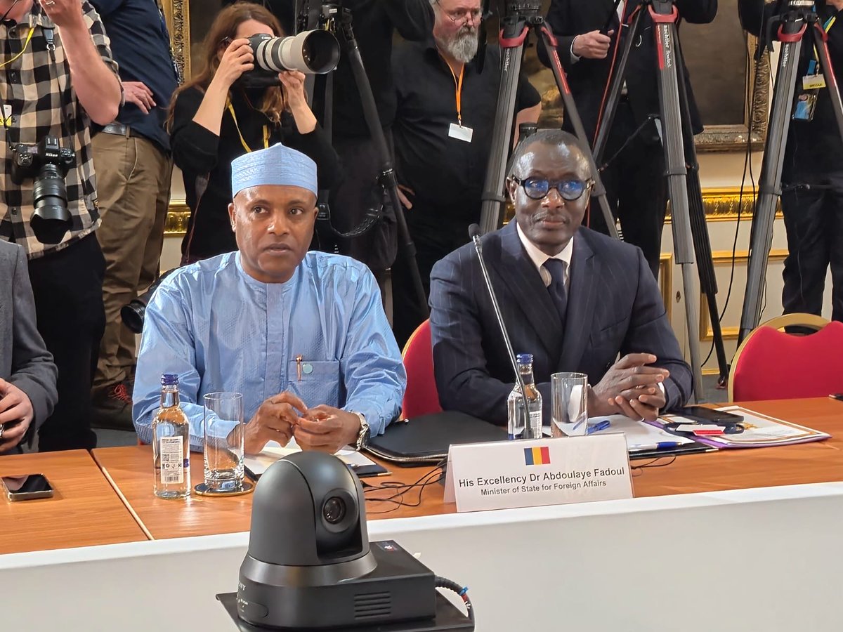 Aujourd’hui se tient à Londres, la Conf sur le Soudan.
Notre délégation est conduite par le Chef de la Diplomatie Tchadienne, le Min Abdoulaye F. Sabre. L’urgence de la situation humanitaire et la réponse adéquate, l’impératif d’un cessez-le-feu et la nécessité d’une solution