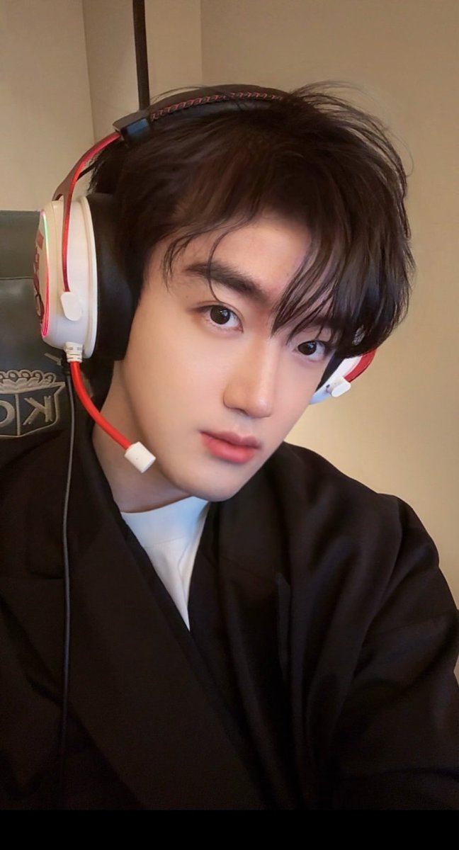 头没洗就被叫出来打游戏了