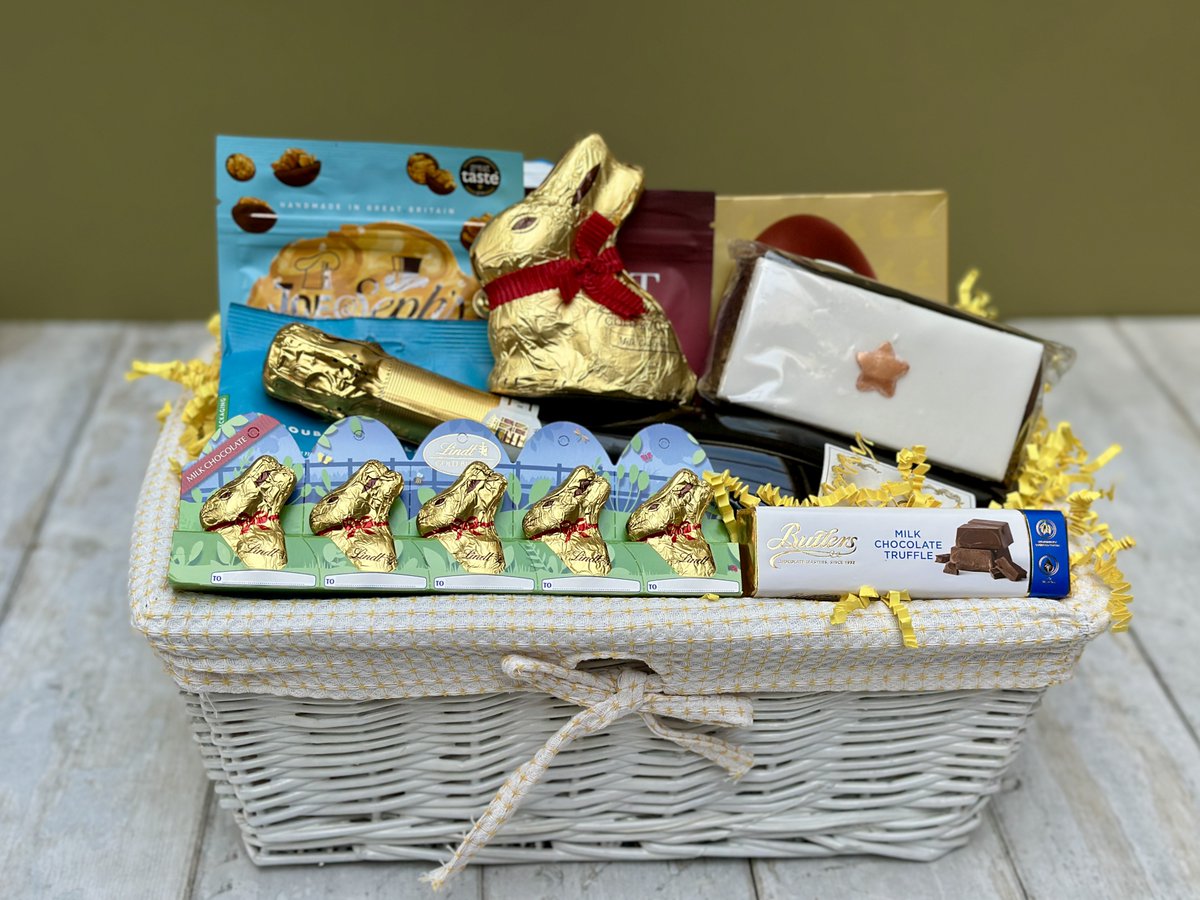 BasketsGalore's tweet image. Today's Gift Basket Of The Day is 'Easter Lions Waterloo Basket' 🎁🐰🐣

ow.ly/7AWT50VAb7q

Follow &amp;amp; RT to enter #prize draw to #win a Gift Basket. 

More info via our blog. 

#dailydispatch #gifts #competition #giftbasketsrule #easter #eastergifts #eastergiftbaskets