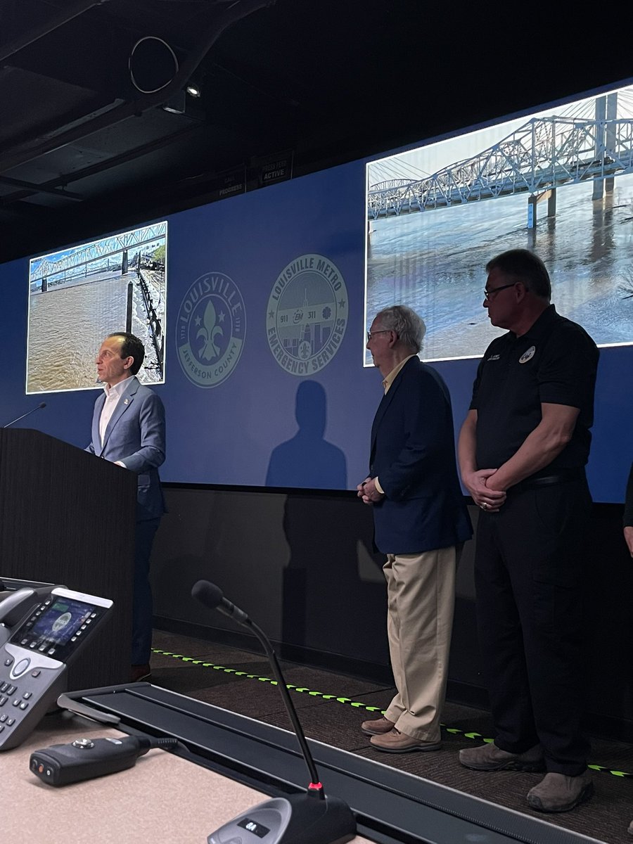 Flood updates coming from <a href="/LouisvilleMayor/">Mayor Craig Greenberg</a>. Look who else is here! <a href="/SenMcConnell/">U.S. Senator Mitch McConnell</a>.