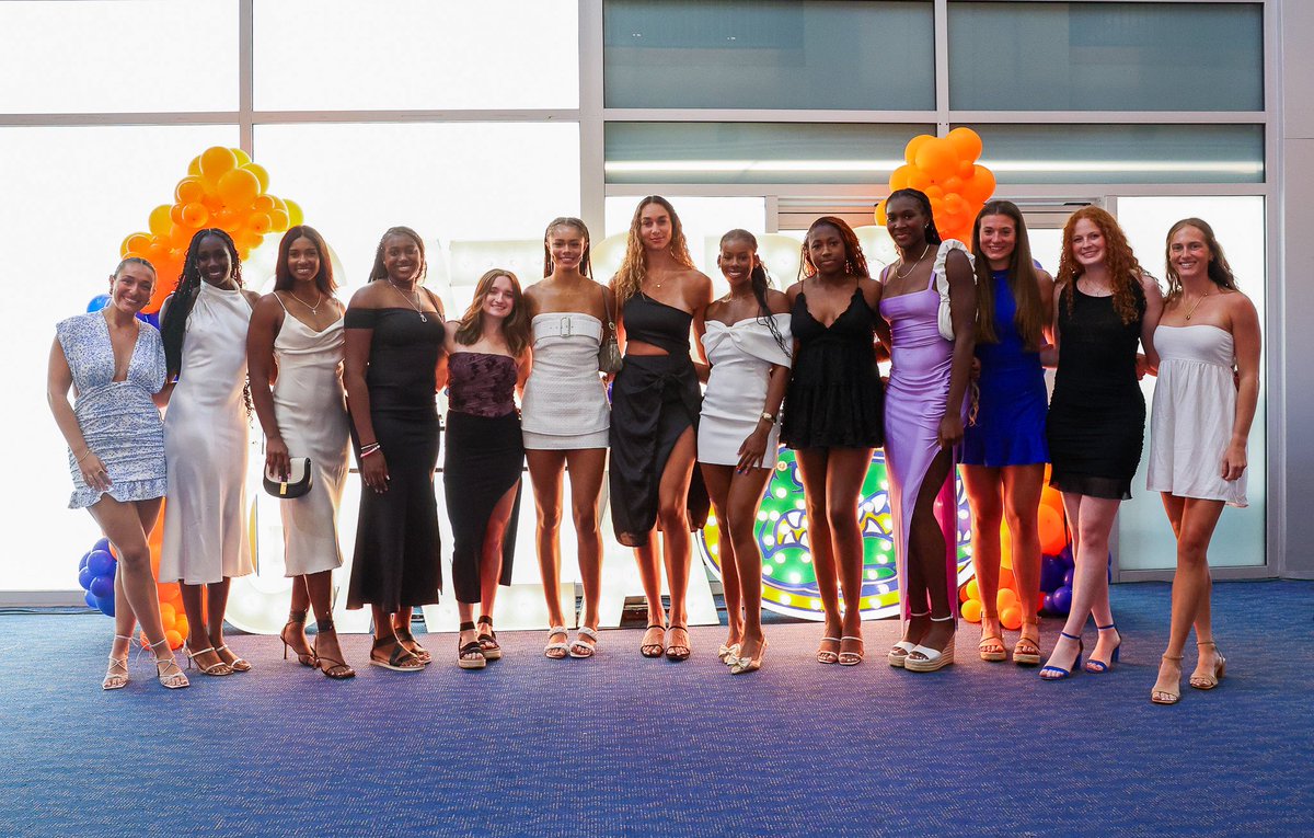 Winning looks 🔥 

Whole squad was servinggg at last nights Gator Gala 😍

#GoGators