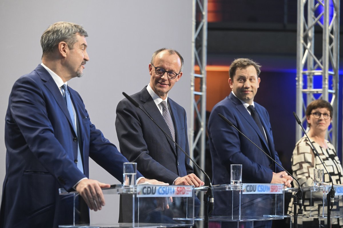 #Almanya'daki yeni koalisyon hükümetinin ekonomi, göç, güvenlik ve Türkiye ile ilişkiler gibi kilit alanlarda atmayı planladığı adımlar, SETA’nın Analiz çalışmasında mercek altına alınıyor. 👇

🗳 Federal Seçimlerin Ardından Almanya: Yeni Koalisyonun Öncelikleri ve Türkiye İle İş