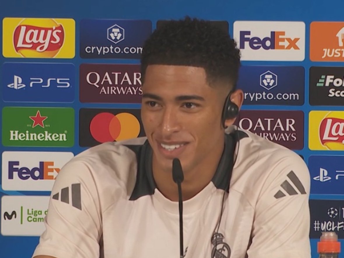 FabrizioRomano's tweet image. 🤍🎞️ Jude Bellingham: “The comebacks in the 70’s and 80’s… I’ve seen them on TikTok”.

“That’s my source of education [laughs]”.