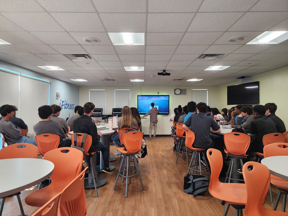 A great day at iPrep North with Principal Garnica. Thirty exceptional students explored how choices shape their future and asked powerful questions about overcoming barriers. #YourBestChoiceMDCPS