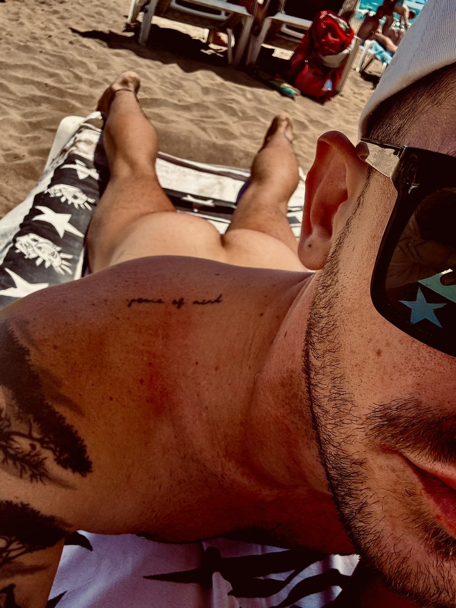 moreno__off's tweet photo. Creo que necesito un poquito de crema... 🧴💦

I think I need a little bit of cream... 🧴💦

#wataa #BeachDay https://t.co/gUoyPr5Pv3