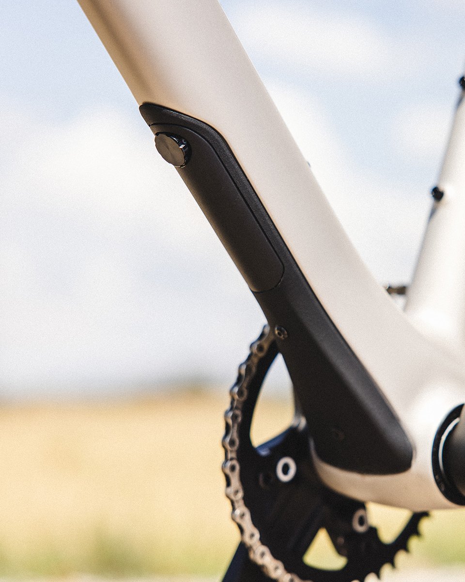 GRAVEL X | LIGHT GRAVEL
bhbikes.com/es_INT/bicicle…
Ligera para rendir al máximo en las Competiciones Gravel o devorar los máximos kilómetros en los más variados terrenos.
#bhbikes #bhgravelx