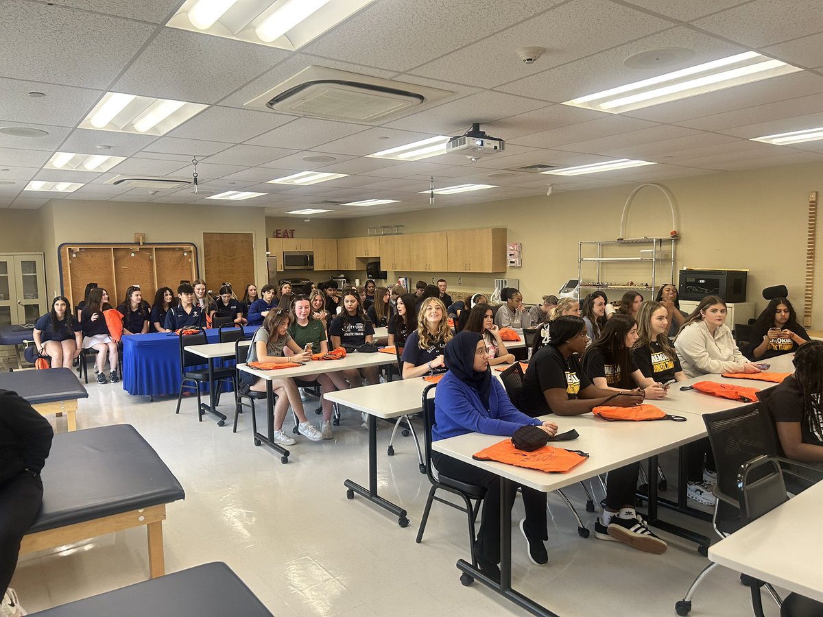 Reedy, Memorial, Centennial and Emerson Athletic Training programs touring <a href="/ParkerUniv/">Parker University</a> today!