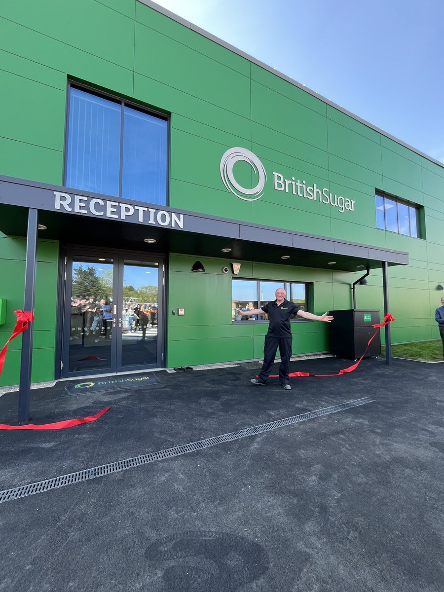 💥And it's officially open! 🥳The new front of house facility at our Bury St Edmunds factory was opened on Friday by the site's longest serving employee (with 47 years to his name!) Joined by current and former employees, it was a day of celebration in the site's 100th year!🎉