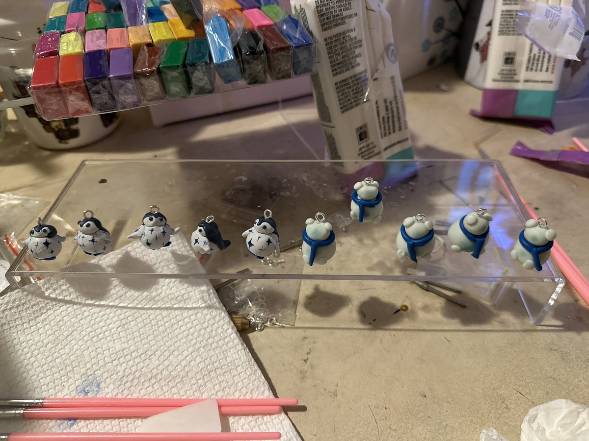cappa8882's tweet photo. First time trying polymer clay be like 

Rip

#comic #cartoon #illustration #cute #cuteart  #animals #comics #cuteanimals #polymer #polymerclay #art #wip https://t.co/NyDCbJ0atL