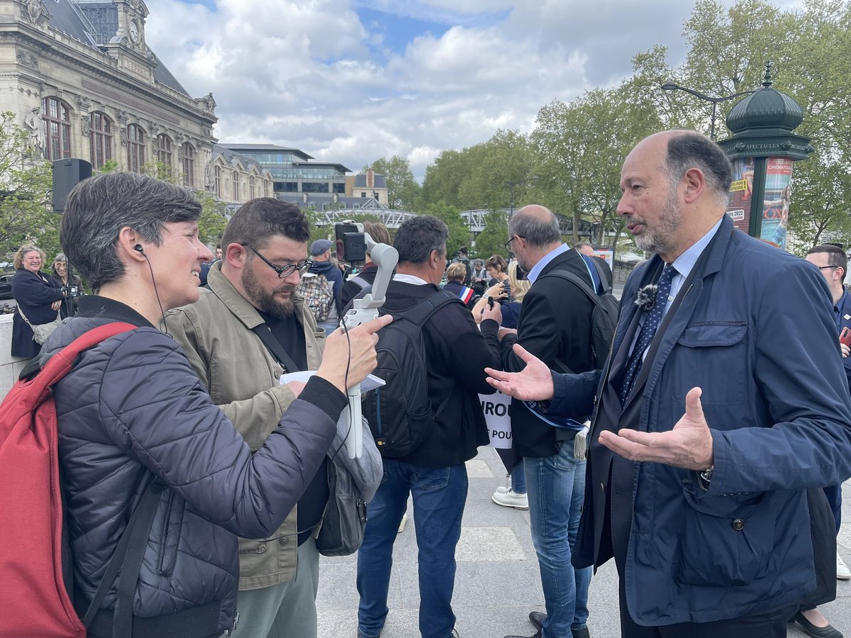 Louis Giscard d'Estaing (@lgiscardestaing) on Twitter photo Naturellement présent à la manifestation  #traindelacolere organisée par #ObjectifCapitales, <a href="/auvergnerhalpes/">Auvergne-Rhône-Alpes</a>, les collectifs d’Usagers des lignes #ClermontParis et #POLT pour améliorer cette ligne #SNCF structurante et vitale pour nos territoires.
<a href="/AMF_63/">AMF63</a> <a href="/olivierbianchi1/">Olivier Bianchi</a> Naturellement présent à la manifestation  #traindelacolere organisée par #ObjectifCapitales, <a href="/auvergnerhalpes/">Auvergne-Rhône-Alpes</a>, les collectifs d’Usagers des lignes #ClermontParis et #POLT pour améliorer cette ligne #SNCF structurante et vitale pour nos territoires.
<a href="/AMF_63/">AMF63</a> <a href="/olivierbianchi1/">Olivier Bianchi</a>