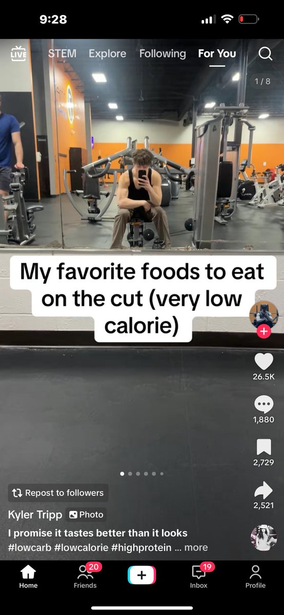 urf4vIeo's tweet image. part 294847591 of men being able to get away with posting about their clearly disordered habits