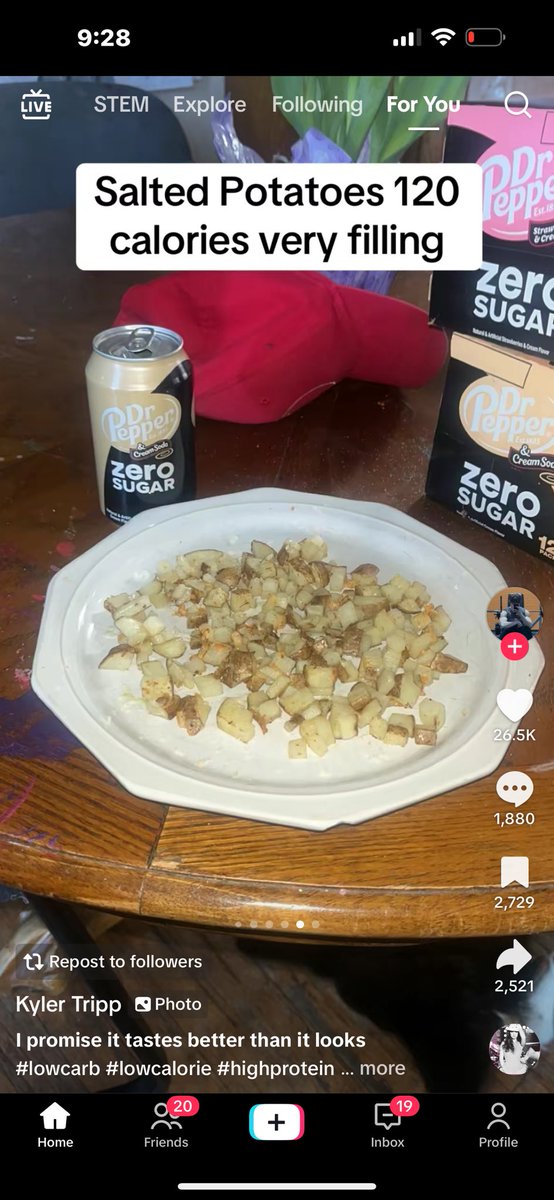 urf4vIeo's tweet image. part 294847591 of men being able to get away with posting about their clearly disordered habits