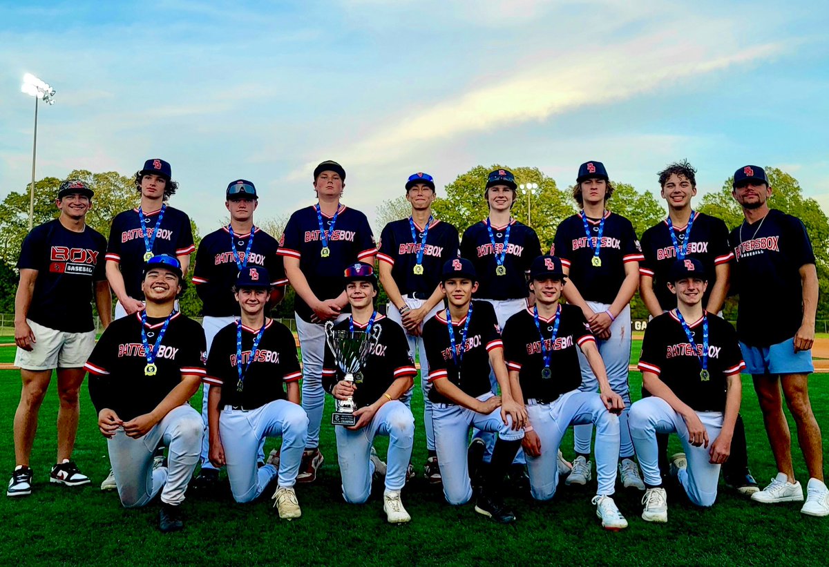 BattersBox's tweet image. Strong Sunday showing and good weekend for Batters Box 14U Elite in Southaven, MS! #reptheBox #BoxBoys @SnowdenBaseball