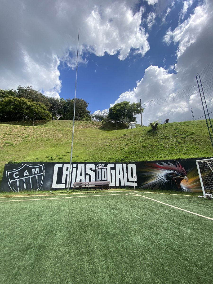 Para os Crias….campo de treinamento da base no CT CAM