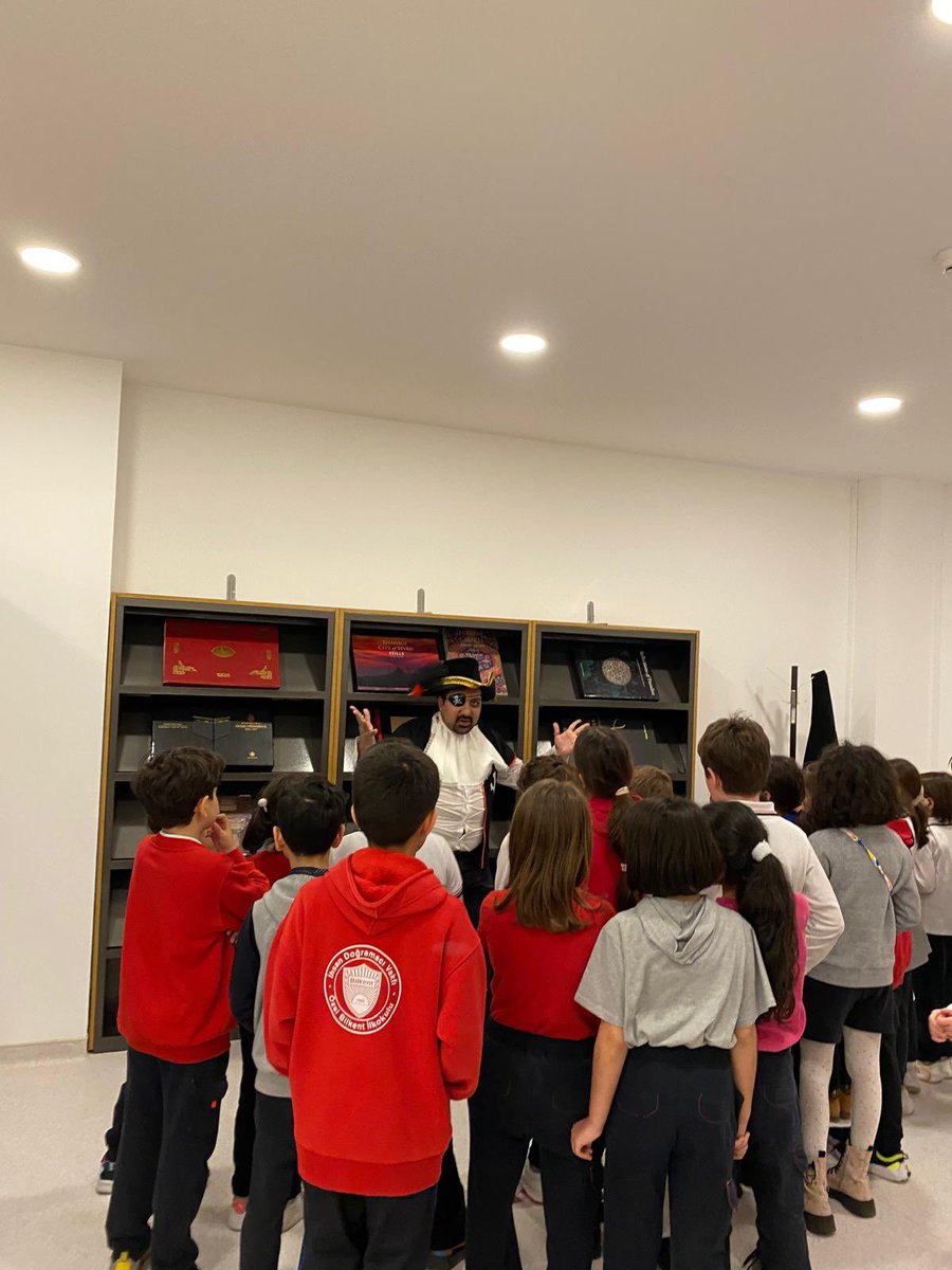 librarybilkent's tweet image. It was a pleasure to host these young minds came to explore our collections!
#bilkentlibrary #bilkentuniversity