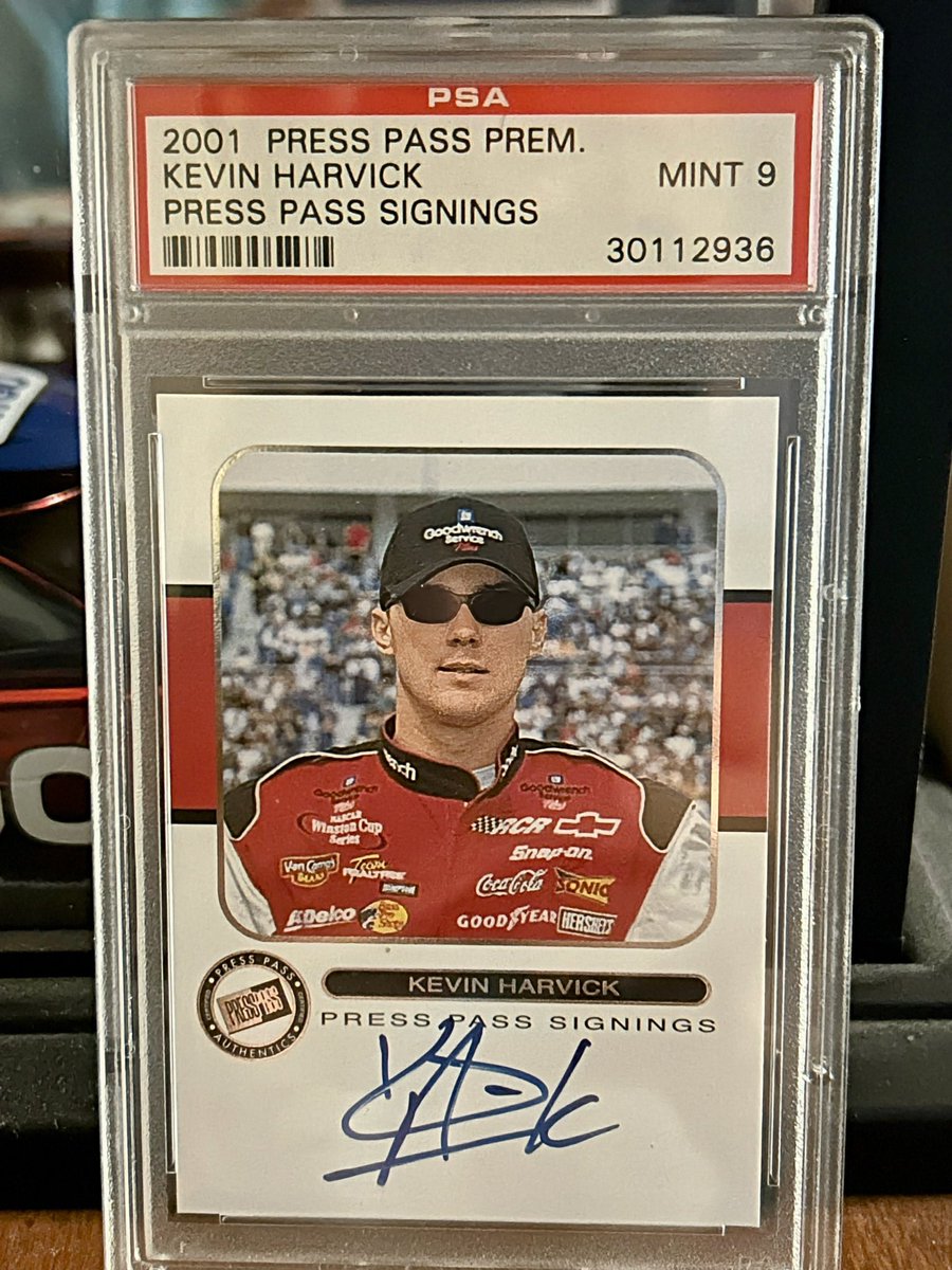 racedemon18's tweet photo. Scored these two @KevinHarvick rookie cards for my collection! https://t.co/Il8QumZBKK