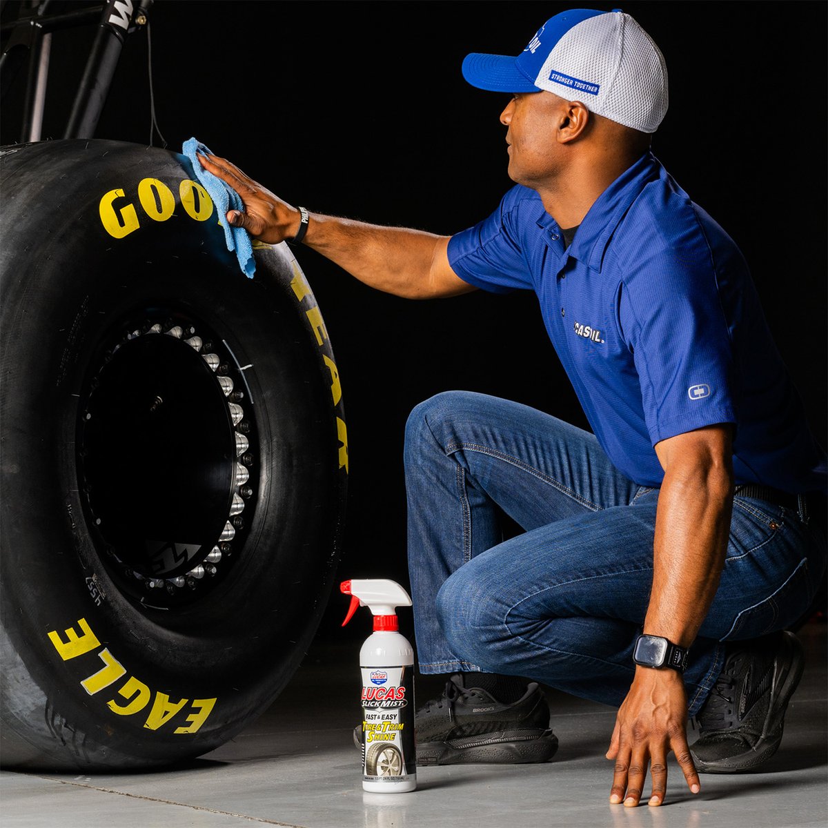 Lucas_Oil's tweet photo. 🔥 From high-horsepower machines to family SUV's, Lucas Slick Mist® Tire & Trim shine is a quick and easy detailer that gives your tires that rich, long-lasting, like-new finish!
@AntronBrown | #LucasAlliance
#LucasWorks #LucasOil #CarCare #DetailingEssentials https://t.co/aZy2ul5euC
