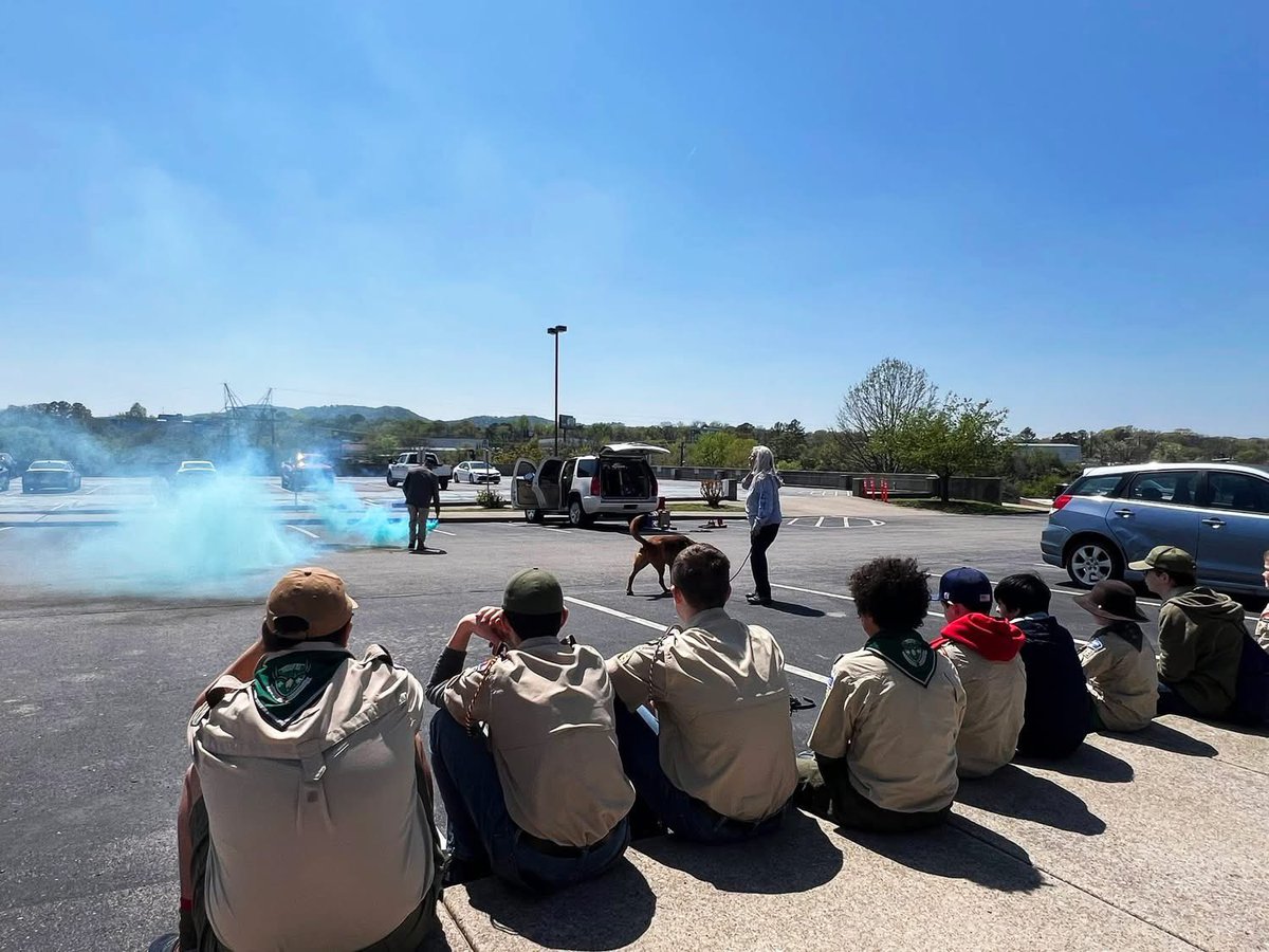 TNMilitaryDept's tweet image. This past weekend, the Tennessee Military Department hosted its 4th Annual Merit Badge University for nearly 300 Scouts who wanted to live up to their motto, “be prepared.”
Story here: tn.gov/military/news/…
#tennesseenationalguard