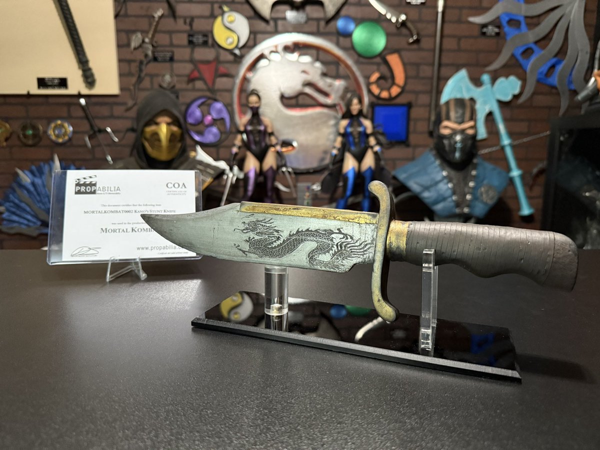 UncannyCarlos🚀 (@uncannycarlos) on Twitter photo Does this Black Dragon knife look familiar <a href="/Todd_Garner/">Todd Garner</a>?
Kano’s Stunt Knife from Mortal Kombat (2021 film) joins the kollection!
Which character are you most excited to see in Mortal Kombat 2 (2025 film)?
#MortalKombatMovie #Kano 🐉 Does this Black Dragon knife look familiar <a href="/Todd_Garner/">Todd Garner</a>?
Kano’s Stunt Knife from Mortal Kombat (2021 film) joins the kollection!
Which character are you most excited to see in Mortal Kombat 2 (2025 film)?
#MortalKombatMovie #Kano 🐉