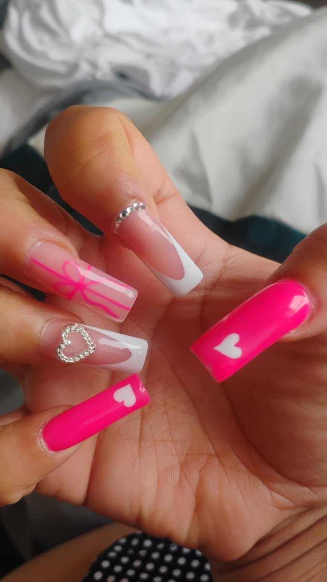 PamyuLola's tweet image. The inspo vs what I got #pintrest this bby qurrl