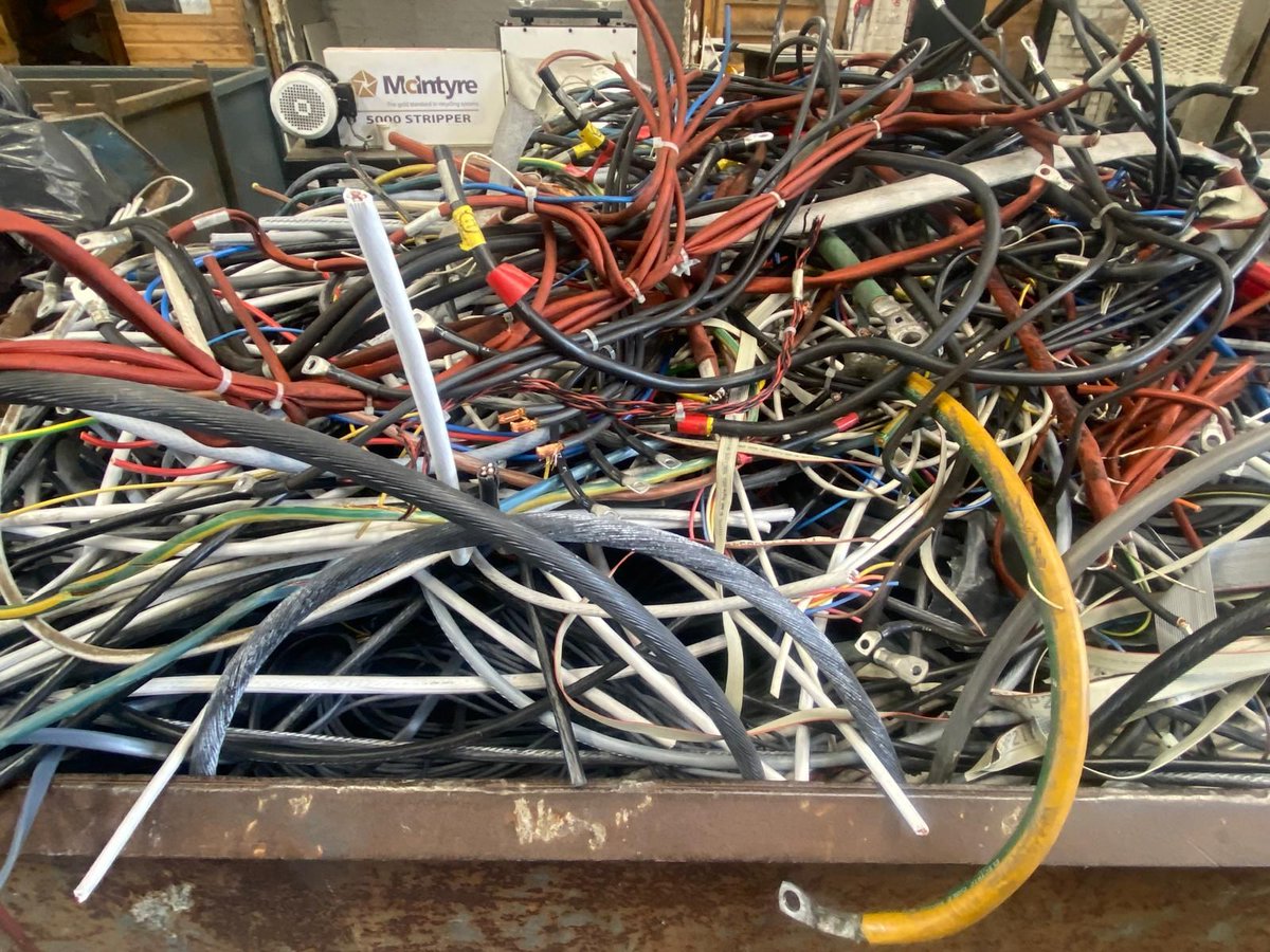 scrapyardjmc's tweet photo. 📢 ♻️ Top rates paid for Scrap Cables &amp; Wires 💰  ☎️ Call us on 0131 337 5400 Today! 
🌐 https://t.co/HHLZyn8nFy   ✅ Professional Cable Recycling - 
✅ Hassle-free drop-off or collection ♻️ #ScrapMetal 🔩 #JohnMcDonaldMetalRecycling 🏗️ #EcoFriendly 🌍 #SustainableLiving 🌱 https://t.co/CZS0DxVej9