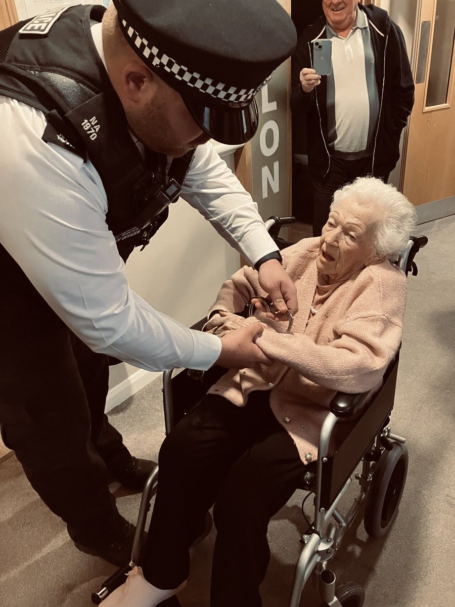 Southgate Police tweet media