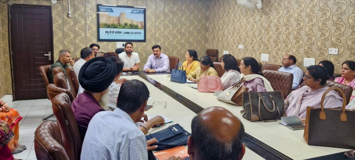 In a meeting today, DC @justcsachin directed concerned SDMs and ZEOs to conduct routine monitoring of schools under their jurisdiction and ensure strict adherence to staff attendance and ensure quality education.
<a href="/diprjk/">Information & PR, J&K</a>
