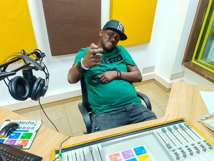 Githaa ni ya HIPHOP!🎧🎤
Another Tuesday on your dial 895!📻
Tuko na stori HipHop kibao mtaani na majuu pia!
Kutoka 8 PM - Midnight🌙
Host: <a href="/Curtiswakijeey/">Mohamed Kariuki</a> 
#HiphopRepublik