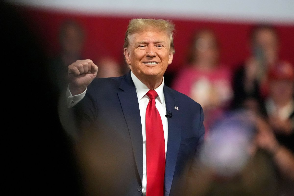 BREAKING: 🚨  New poll has Trump approval rating at 54 %.